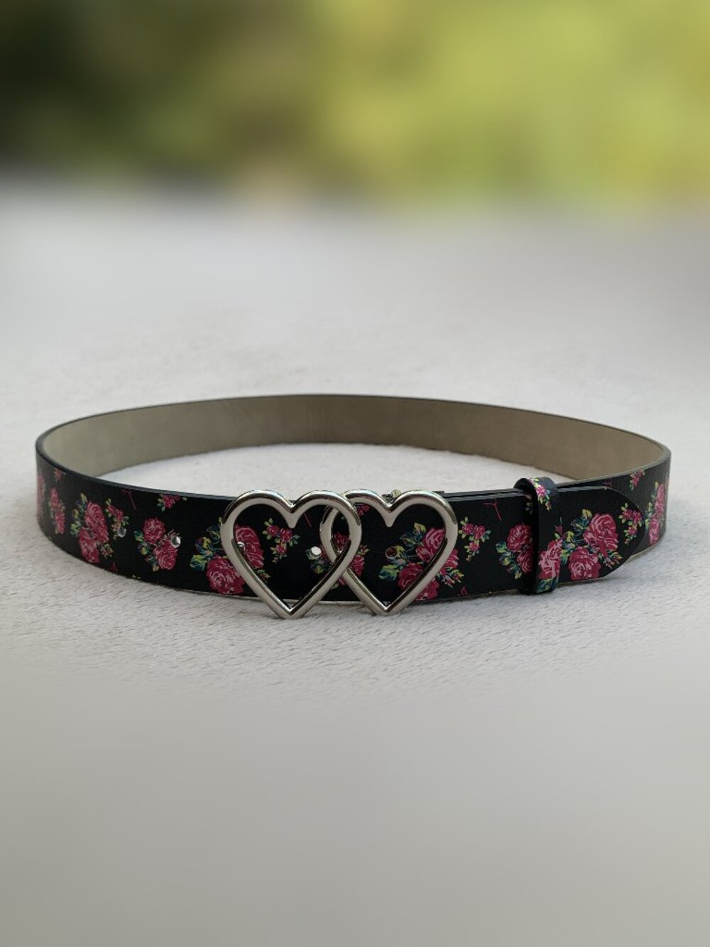 Betsey Johnson Floral Rosettes Print Heart Buckle Faux Leather Belt NWOT